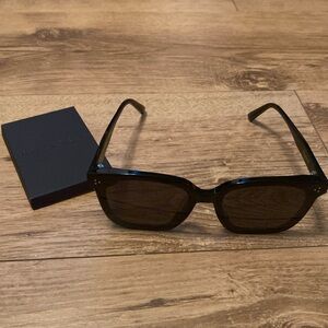 Gentle Monster Dreamer 17 Sunglasses NWOT